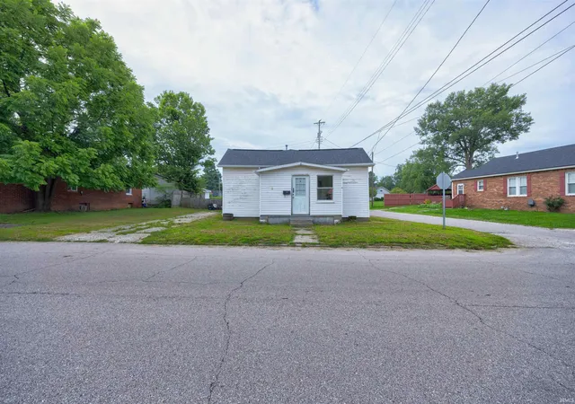 Photo 3 of Manufactured home for sale at 901 E State St, Princeton, IN 47670 | MLS# 202627745 | Listing updated on 2026-09-06