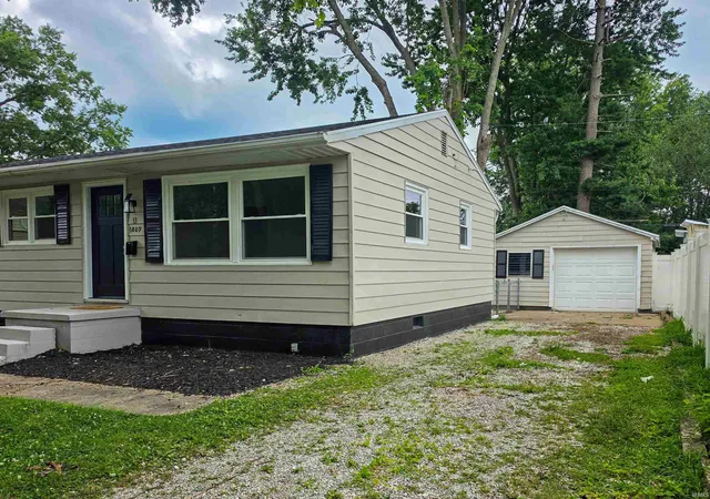 Photo 2 of Sale Pending at 1809 Mcconnell Ave, Evansville, IN 47714 | MLS# 202627746 | Listing updated on 2026-08-24