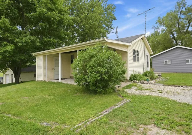 3rd image of 40 Ln 275b Turkey Lake, Hudson, IN 46747 | MLS# 202627765