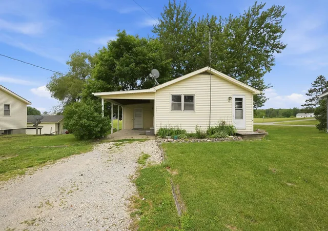 4th image of 40 Ln 275b Turkey Lake, Hudson, IN 46747 | MLS# 202627765