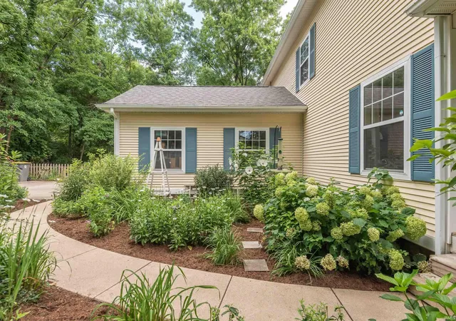 2nd image of 420 N Oak St, Bloomington, IN 47404 | MLS# 202627774