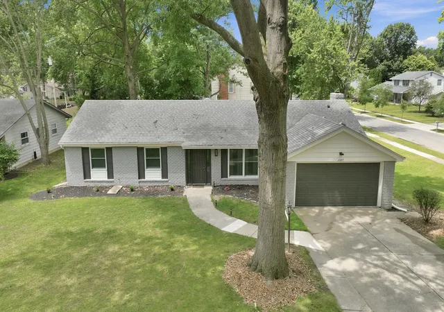 1st image of 2227 Lakeland Ln, Fort Wayne, IN 46815 | MLS# 202627778