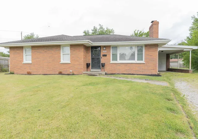 Homes for sale in Evansville, IN | 2812 Sandee Acres Ct, Evansville, IN 47714 | MLS# 202627784