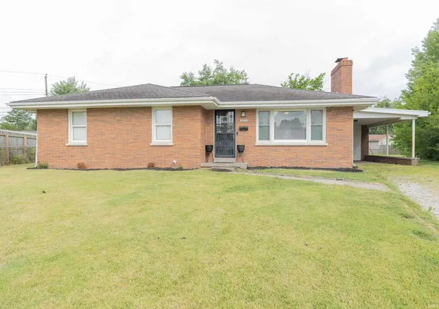 Homes for sale in Evansville, IN | 2812 Sandee Acres Ct, Evansville, IN 47714 | MLS# 202627784