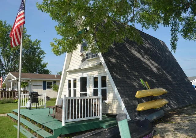 Photo 4 of Sale Pending at 49 Ems B40g Ln, Leesburg, IN 46538 | MLS# 202627787 | Listing updated on 2026-09-25