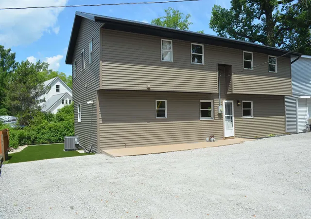 2nd image of 11683 N Black Point Rd, Syracuse, IN 46567 | MLS# 202627789