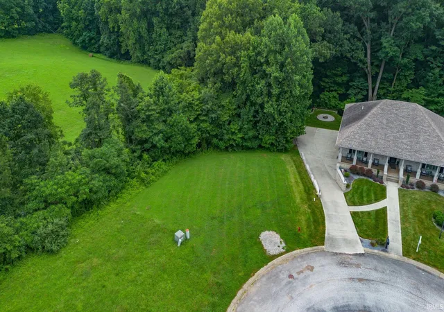 2nd image of 409 Crooked Stick Dr, Bedford, IN 47421 | MLS# 202627797