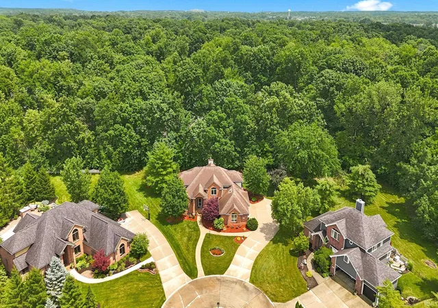 2nd image of 10902 Sherrelwood Ct, Fort Wayne, IN 46845 | MLS# 202627802