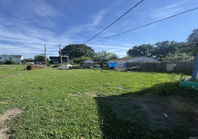 Photo 3 of Manufactured home for sale at 1613 W Jeffras Ave, Marion, IN 46952 | MLS# 202627803 | Listing updated on 2026-07-30
