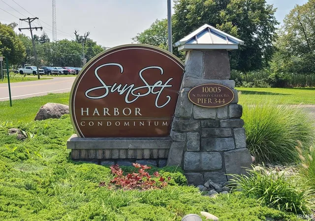 Photo 2 of Condo for sale at 10005 N Turkey Crk Rd #11, Syracuse, IN 46567 | MLS# 202627804 | Listing updated on 2026-09-09