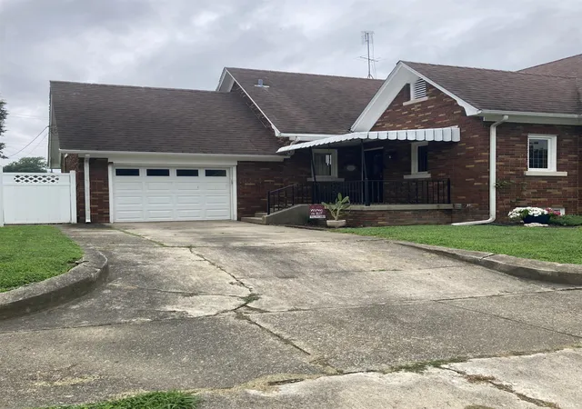 Photo 3 of Sale Pending at 227 E Monroe St, Princeton, IN 47670 | MLS# 202627805 | Listing updated on 2026-07-18