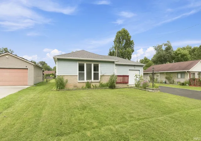 Photo 2 of Manufactured home for sale at 1325 Farwood Ave, Fort Wayne, IN 46816 | MLS# 202627819 | Listing updated on 2026-07-18