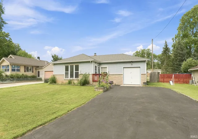 Photo 3 of Manufactured home for sale at 1325 Farwood Ave, Fort Wayne, IN 46816 | MLS# 202627819 | Listing updated on 2026-07-18