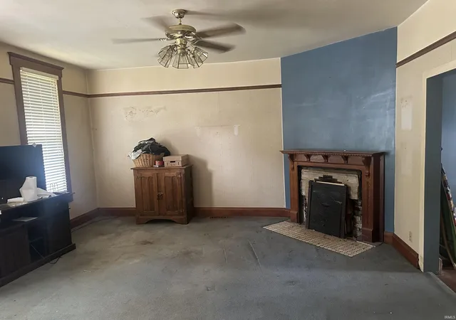 Homes for sale in Evansville, IN | 3205 Broadway Ave, Evansville, IN 47712 | MLS# 202627823