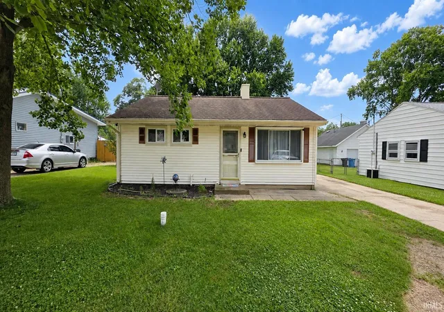 Photo 1 of Sale Pending at 19680 Southland Ave, South Bend, IN 46614 | MLS# 202627834 | Listing updated on 2026-09-16