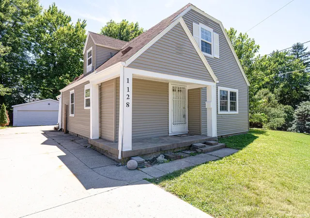 Photo 1 of Manufactured home for sale at 1128 Somerset Ln, Fort Wayne, IN 46805 | MLS# 202627841 | Listing updated on 2026-09-15