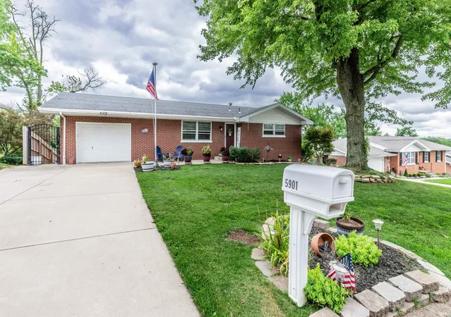 Homes for sale in Evansville, IN | 5901 Ohara Dr, Evansville, IN 47711 | MLS# 202627852
