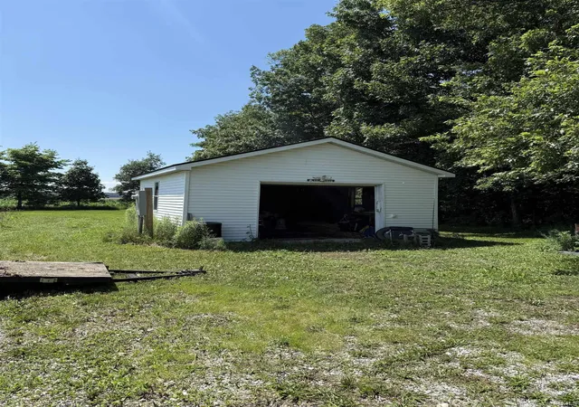 Photo 4 of Sale Pending at 4252 E 1100 South, Warren, IN 46792 | MLS# 202627858 | Listing updated on 2026-07-14