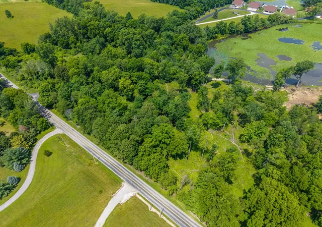 4th image of 4200 E 850 N Rd, Rome City, IN 46784 | MLS# 202627869