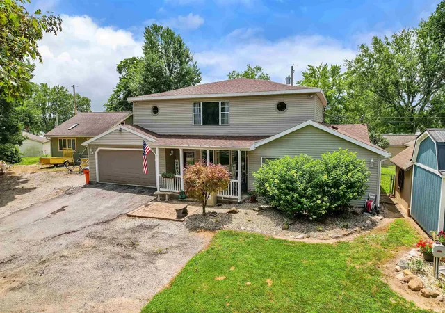 Photo 3 of Manufactured home for sale at 11760 W Lookout Dr, Monticello, IN 47960 | MLS# 202627872 | Listing updated on 2026-07-15