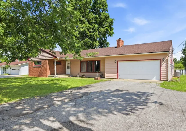 2nd image of 1700 W Water St, Hartford City, IN 47348 | MLS# 202627894