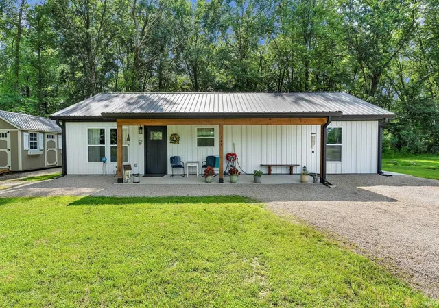 Homes for sale in Jasonville, IN | 348 N Virgil St, Jasonville, IN 47438 | MLS# 202627915