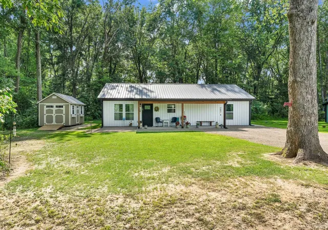 Homes for sale in Jasonville, IN | 348 N Virgil St, Jasonville, IN 47438 | MLS# 202627915