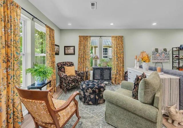 5th image of 348 N Virgil St, Jasonville, IN 47438 | MLS# 202627915