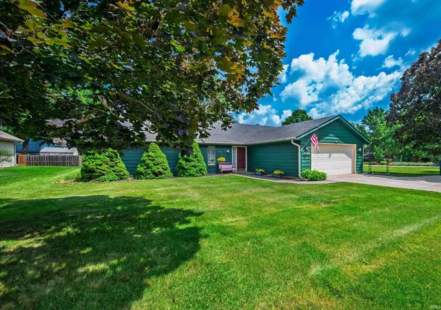 Photo 2 of Manufactured home for sale at 4304 W Petty Rd, Muncie, IN 47304 | MLS# 202627919 | Listing updated on 2026-07-29