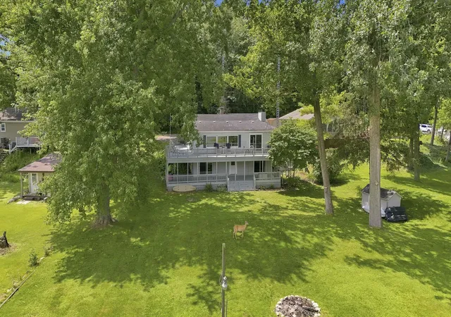 3rd image of 320 Schaeffers Ct, Fremont, IN 46737 | MLS# 202627921