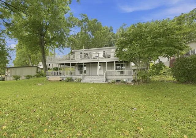 4th image of 320 Schaeffers Ct, Fremont, IN 46737 | MLS# 202627921