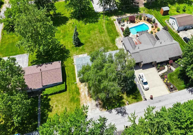 Photo 3 of Sale Pending at 609 Maxine Dr, Ossian, IN 46777 | MLS# 202627930 | Listing updated on 2026-07-30