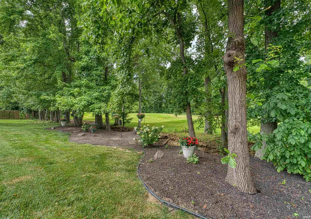 Photo 2 of Sale Pending at 10344 Clippinger Rd, Evansville, IN 47725 | MLS# 202627941 | Listing updated on 2026-07-27