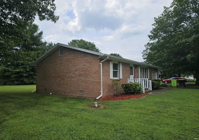 Homes for sale in Logansport, IN | 109 Princeton Ln, Logansport, IN 46947 | MLS# 202627949