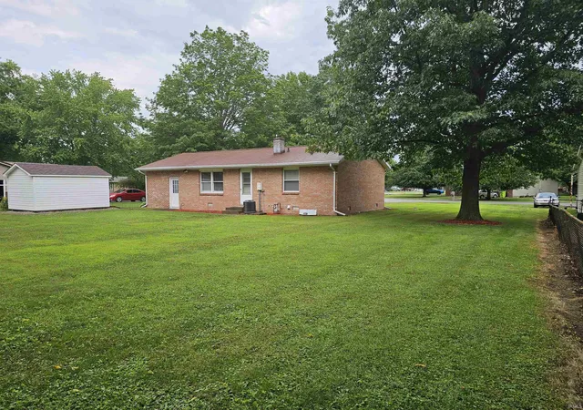 3rd image of 109 Princeton Ln, Logansport, IN 46947 | MLS# 202627949