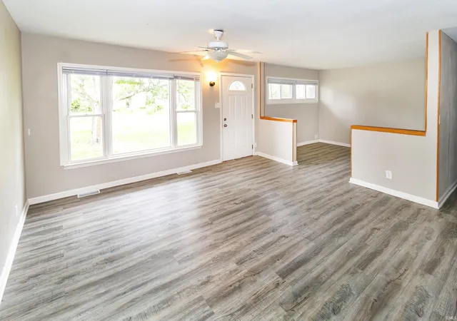 3rd image of 1750 Jeanette Ave, Evansville, IN 47714 | MLS# 202627966