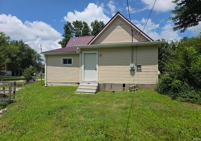 5th image of 909 E Vincennes St, Linton, IN 47441 | MLS# 202627967