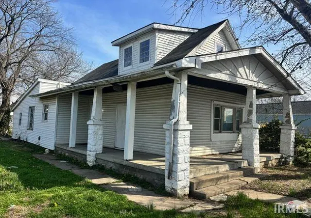 Homes for sale in Evansville, IN | 1425 E Uhlhorn St, Evansville, IN 47710 | MLS# 202627988
