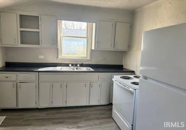 Homes for sale in Evansville, IN | 1425 E Uhlhorn St, Evansville, IN 47710 | MLS# 202627988