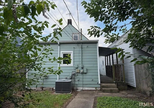 Photo 3 of Manufactured home for sale at 706 Hess Ave, Evansville, IN 47712 | MLS# 202627994 | Listing updated on 2026-09-02