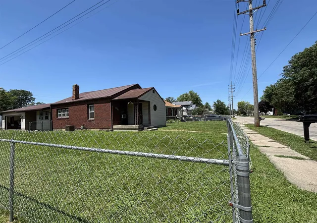 Homes for sale in Muncie, IN | 2215 S Hackley St, Muncie, IN 47302 | MLS# 202628000