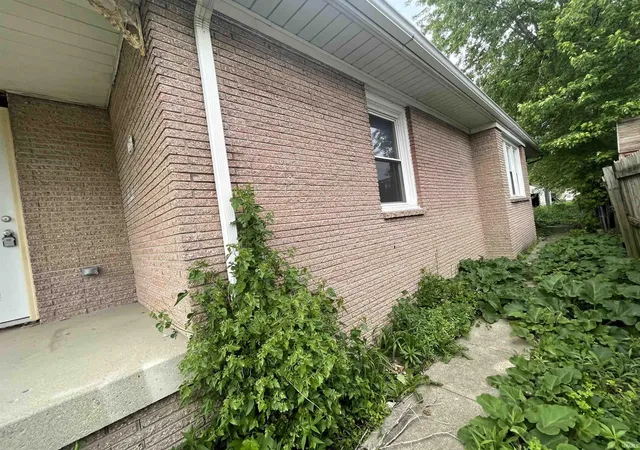 Photo 3 of Sale Pending at 2630 Meridian St, Anderson, IN 46016 | MLS# 202628012 | Listing updated on 2026-07-28