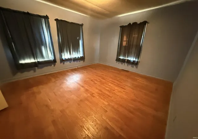 3rd image of 802 Biddle St, Logansport, IN 46947 | MLS# 202628016