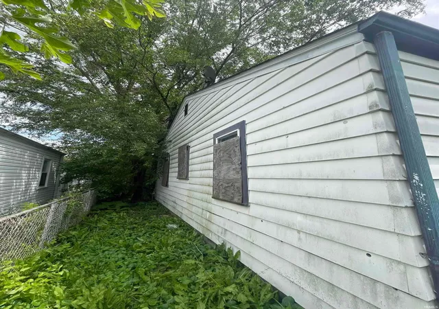 4th image of 2908 Central Ave, Anderson, IN 46016 | MLS# 202628021