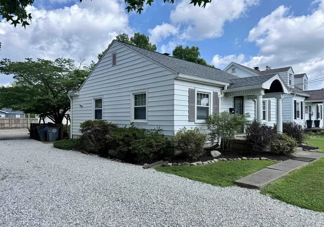 Homes for sale in Evansville, IN | 901 N Weinbach Ave, Evansville, IN 47711 | MLS# 202628029