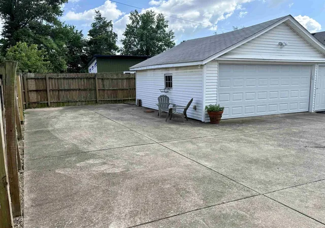 Homes for sale in Evansville, IN | 901 N Weinbach Ave, Evansville, IN 47711 | MLS# 202628029