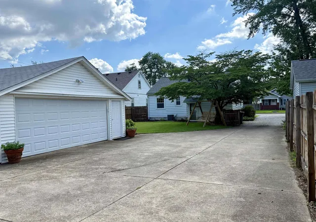 Homes for sale in Evansville, IN | 901 N Weinbach Ave, Evansville, IN 47711 | MLS# 202628029