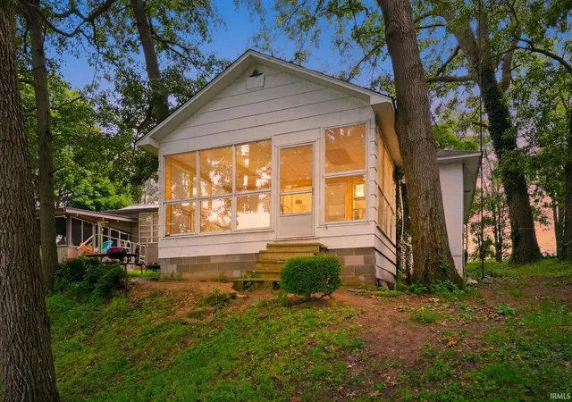 Photo 2 of Manufactured home for sale at 4910 E Shore Park Rd, Leesburg, IN 46538 | MLS# 202628037 | Listing updated on 2026-08-24