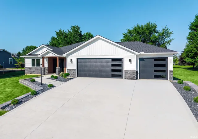 Photo 1 of Manufactured home for sale at 4085 E Oldfield Dr, Leesburg, IN 46538 | MLS# 202628042 | Listing updated on 2026-09-15
