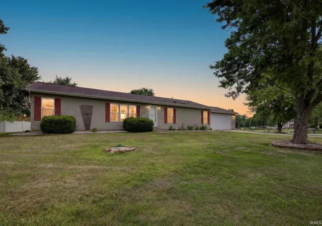 1st image of 1770 N Vicky Ln, Warsaw, IN 46582 | MLS# 202628044